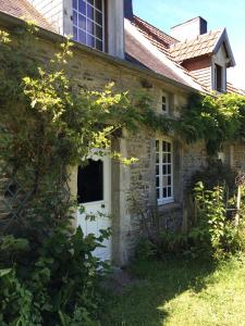 Maison de vacances La Tireliere, longère bord de mer avec jardin 16 Rue Bontemps 50250 Surville Normandie