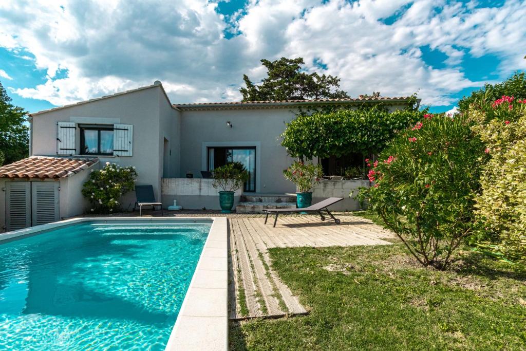 La Verdière - Contemporary house with garden and private pool 1050 chemin de Rigaulte, 84800 LʼIsle-sur-la-Sorgue