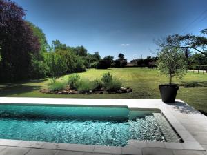 La Villa a Chateau Franc-Daut Sleeps 6