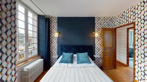 La Villa du Paradis , gîte 4 etoiles , jardin en centre ville, société La Clef Decamp