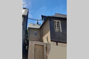 La Villa LIMOUSTA - Maison au cœur du centre historique - Jacuzzi-balneo & Sauna - cour extérieur privative - 350m du vieux bassin & 10min de la plage