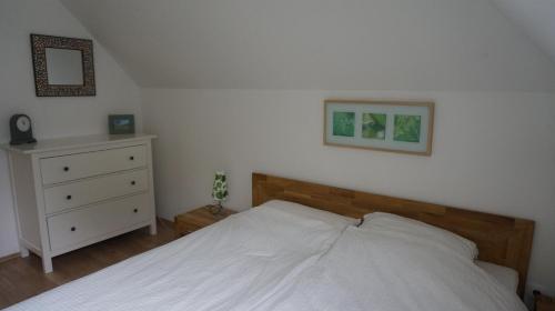 Lakeside House Strasen