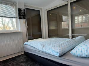 Landhaus mit Kamin, Wlan und TV nähe See/zentral