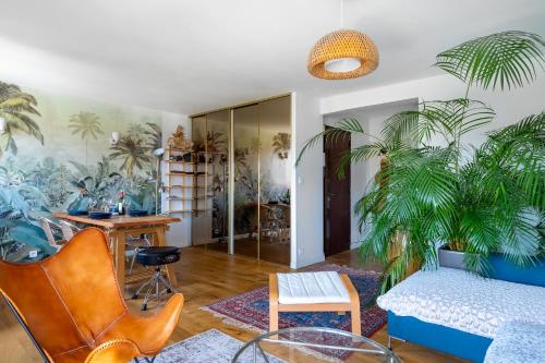 Large 2 bedroom close to the beach with AC and terrace - Dodo et Tartine