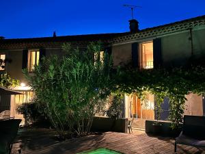 Maison de vacances Le 52 en Provence - Mas de Village avec Piscine 52 Rue de la Croix Du Puits 84440 Robion Provence-Alpes-Côte d\'Azur