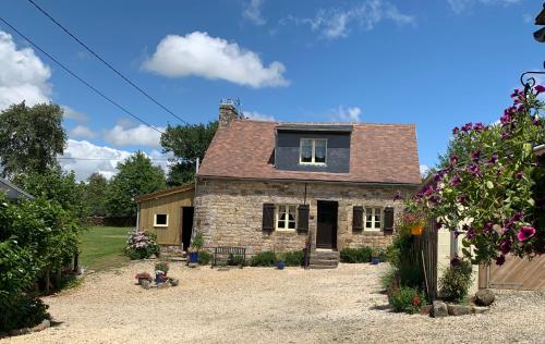 Le Bas Chesnay Chambres d' Hôtes et Gîte Domfront en Poiraie