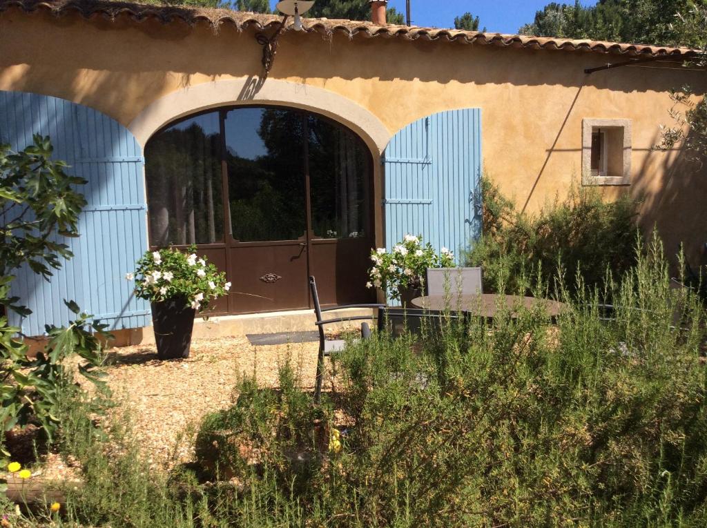 Maison de vacances Le Bois De La Cour Le Bois De La Cour 140 Che de Gary 84222 Roussillon 84220 Roussillon