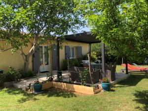 LE Cabanon des hirondelles