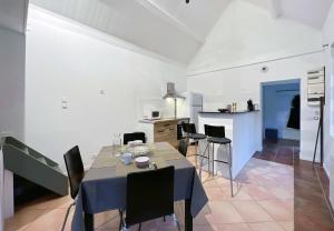 Le Calmette… Maison avec bel espace de vie