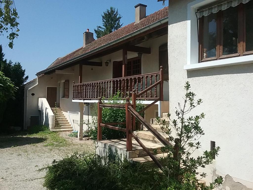 Maison de vacances Le clos du bief 1 Rue du Lavoir 71240 Laives