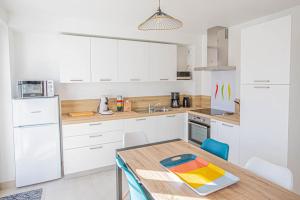 LE COMMODORE Maison avec piscine/parking/wifi/plages 5kms