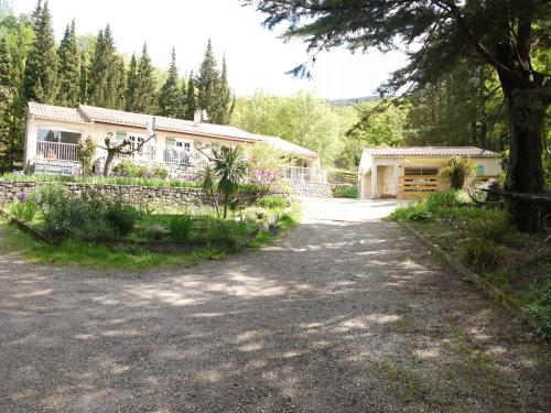 Le Cypressat