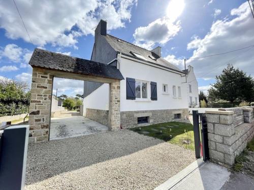 Le Dolmen, maison cosy avec piscine
