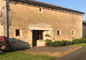 Maison de vacances Le Figuier - 4 bedroom Farmhouse Gite 1 Impasse des terrrages 79190 Limalonges Deux-Sèvres