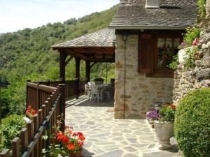 Maison de vacances Le Four Soulou 15120 Vieillevie Auvergne