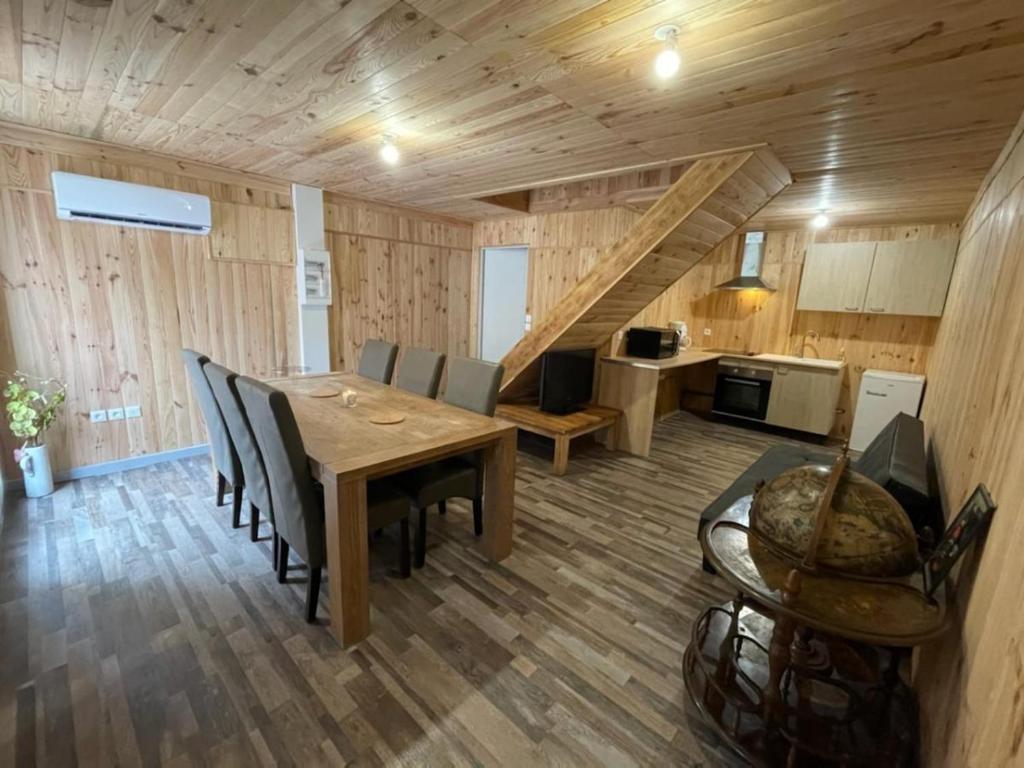 Le Gîte des Dames 6 PERSONNES avec PISCINE 37700 La Ville-aux-Dames