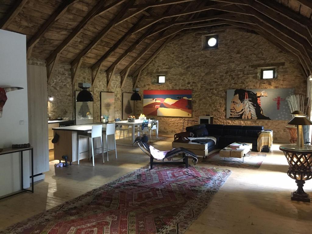 Maison de vacances Le Gîte du Château de Durfort château de durfort 19550 Soursac