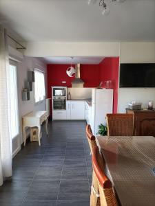 Maison de vacances Le gîte du Coche avec vue sur la Marne 3 Rue du Coche 51480 Damery Champagne-Ardenne