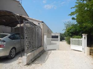 Maison de vacances le gîte Lou Jas 50 avenue du 8 mai 13630 Eyragues Provence-Alpes-Côte d\'Azur