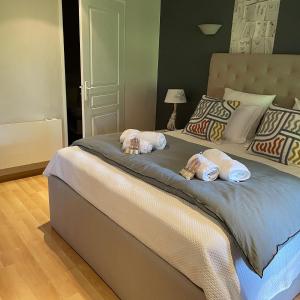 Le Maine N 5 FLEAC - Logement entier avec 3 suites SDB - Balcon