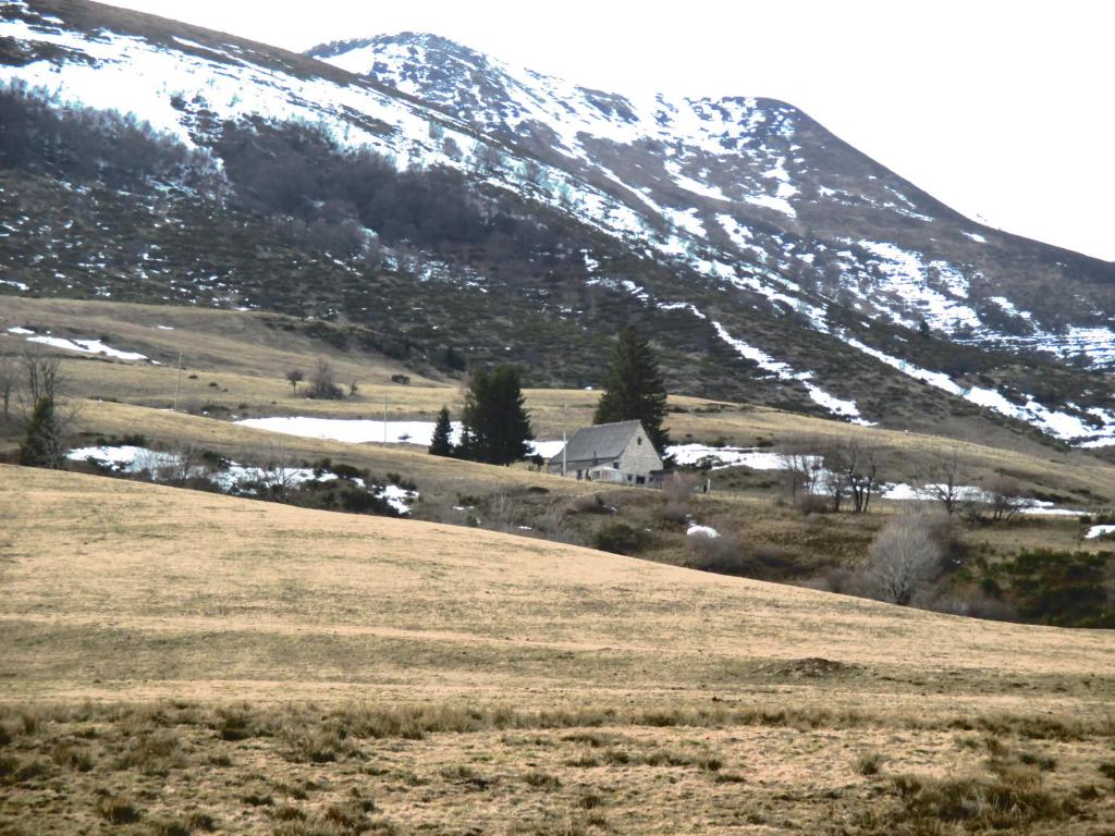 le monne (dit la fermette ) lieu dit surrin chambon sur lac lieu dit surrin 63790, 63790 Chambon-sur-Lac