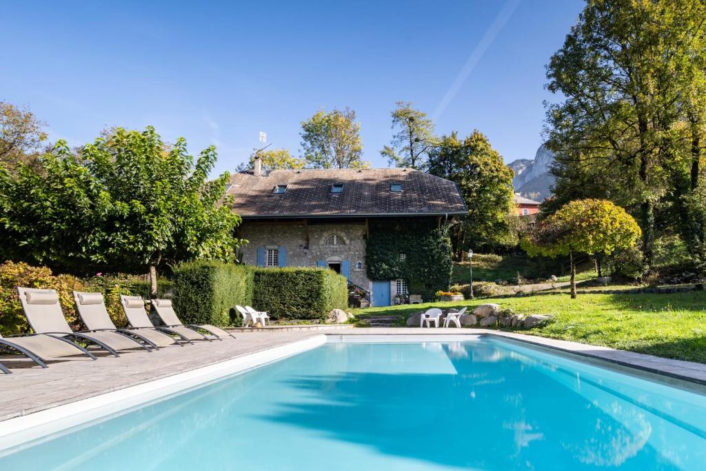 Maison de vacances Le Moulin de Dingy - House with 6 bedrooms & swimmingpool 20 mn from Annecy 110 Chemin de chez Brachet 74230 Dingy-Saint-Clair