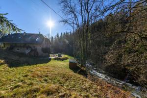 Le Moulin de Dingy - House with 6 bedrooms & swimmingpool 20 mn from Annecy