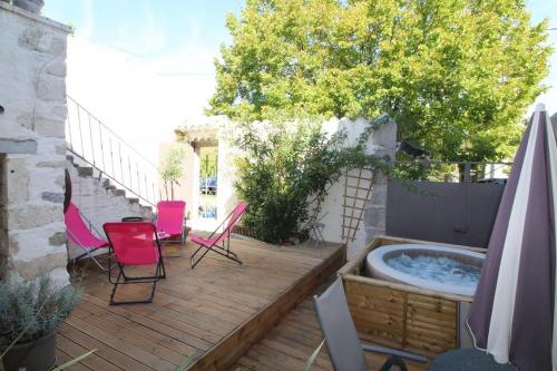 Le Patio Aux Hirondelles