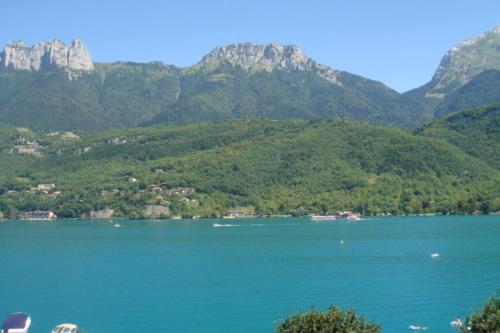 Le pavillon du lac