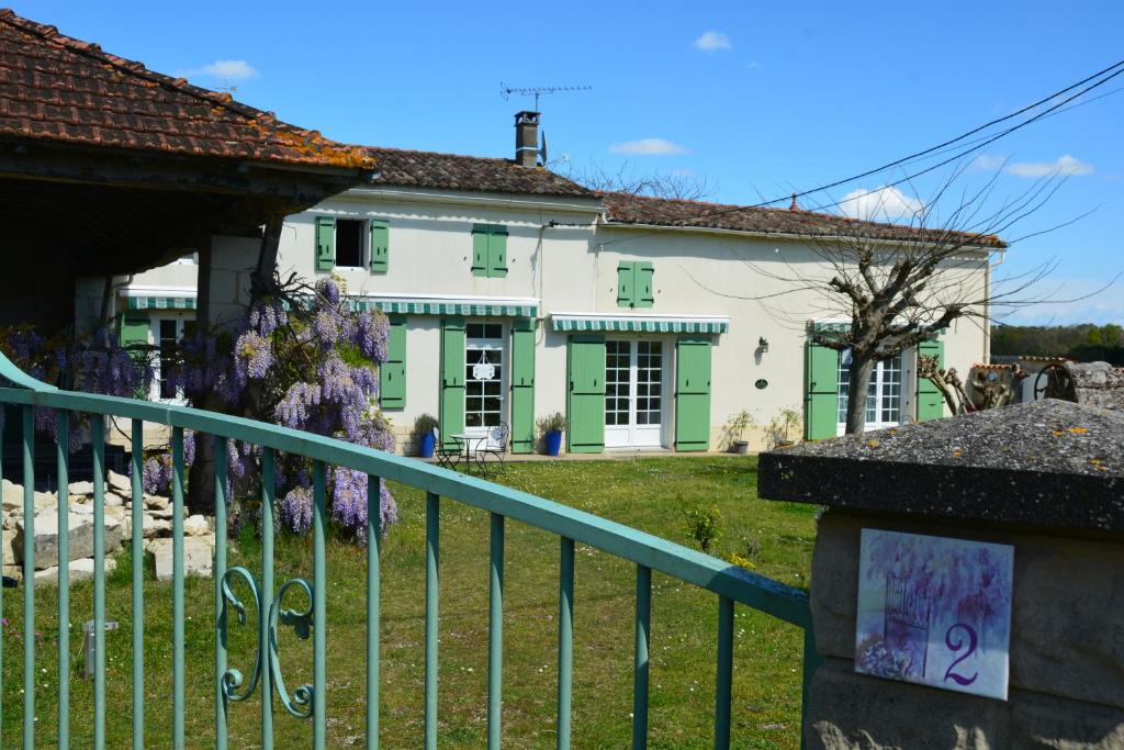 Le Petit Saule Fiolle 2 Rue Des Acacias, 17120 Floirac