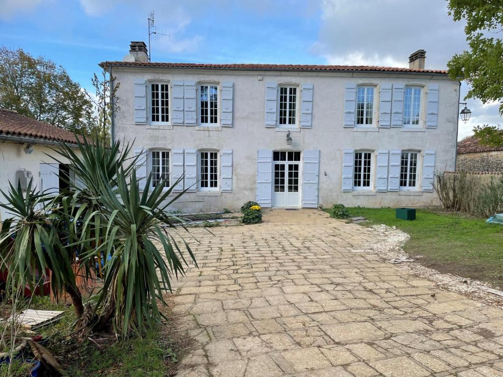 Maison de vacances Le Pré aux Moines 8 Route du Bourg 17100 Fontcouverte