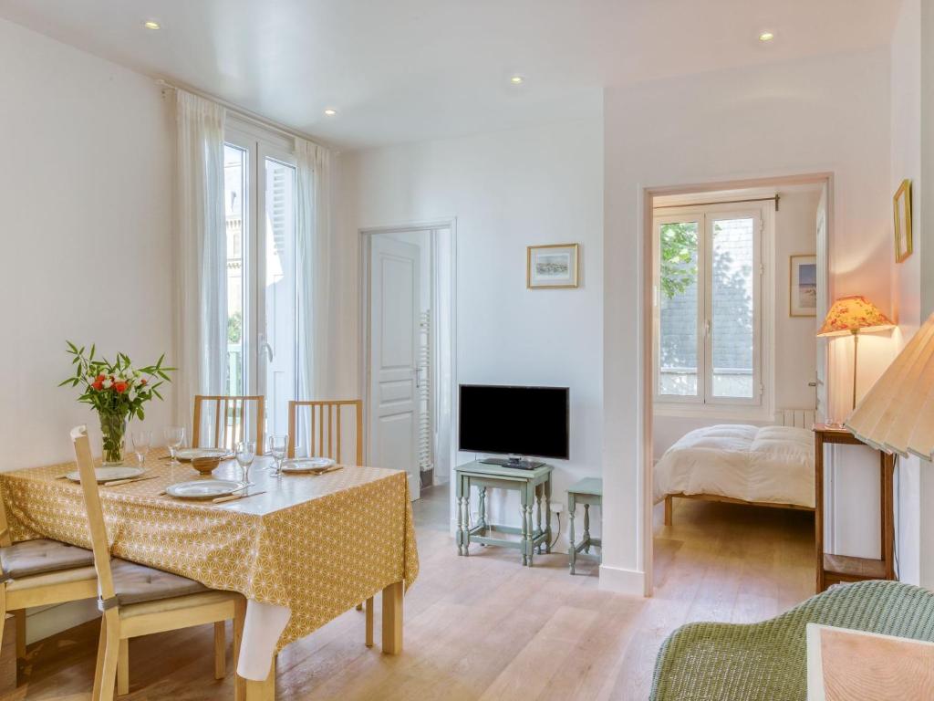 Le Refuge Nîmois - Family house with swimming pool close to the centre 30900 Nîmes