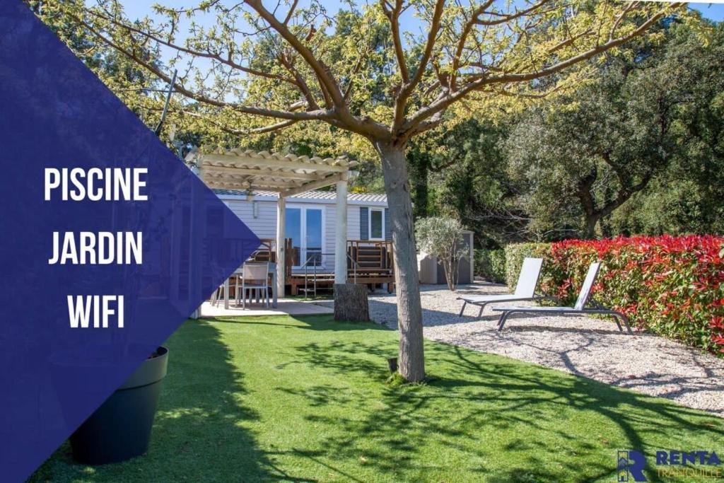 Maison de vacances Le RIVIERA Mobil home avec jardin et terrasse 4965 ROUTE DE GRIMAUD, RD 558 83680 La Garde-Freinet