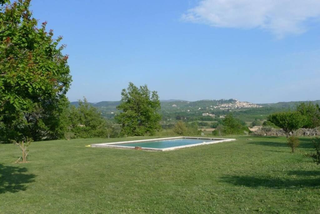Maison de vacances Le Tilleul 2003 route d'apt 84480 Lacoste