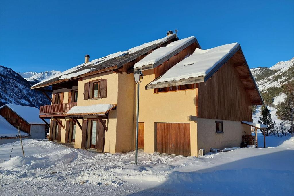 Maison de vacances Le Vallon des âmes - Large house for 15 people in Roubion 49 Chemin des Ames 05100 Névache