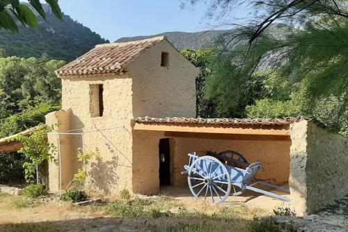 Le vieux Moulin du Rieu: MAISON + 2 STUDIOS =10prs