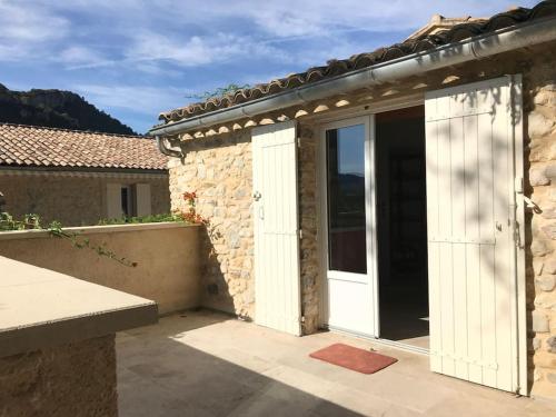 Le vieux Moulin du Rieu: MAISON + 2 STUDIOS =10prs