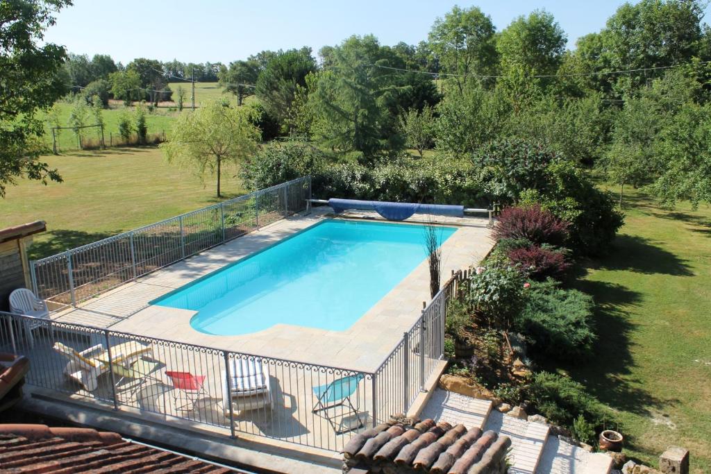 Le Zegathan, gîte avec piscine au Mas de la Croix Mas de la Croix, 46100 Béduer