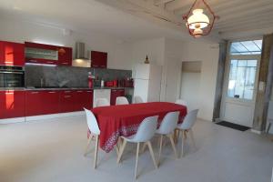 Maison de vacances Les ammonites gîte de charme en Bourgogne 20 Rue du Pont 89420 Guillon Bourgogne