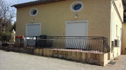 Les arnaveaux