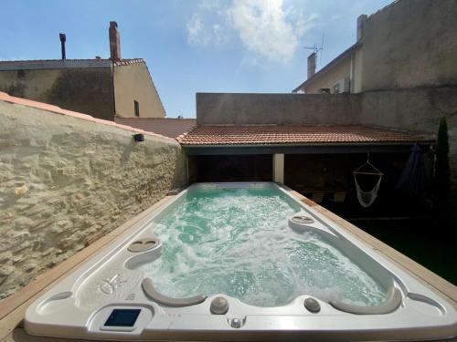 Les Bulles de Carca - Maison avec spa de nage