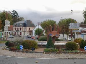 Maison de vacances Les Calaubys 35 grand rue 03380 Huriel Auvergne