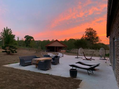 Les Chaignonnières, gîte Country chic 4étoiles, SPA EN OPTION et jardin, société La Clef Decamp