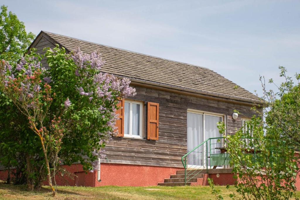 Maison de vacances Les Chalets de la Vallee du Bes Les Chalets de la Vallee du Bes 48310 Albaret-le-Comtal