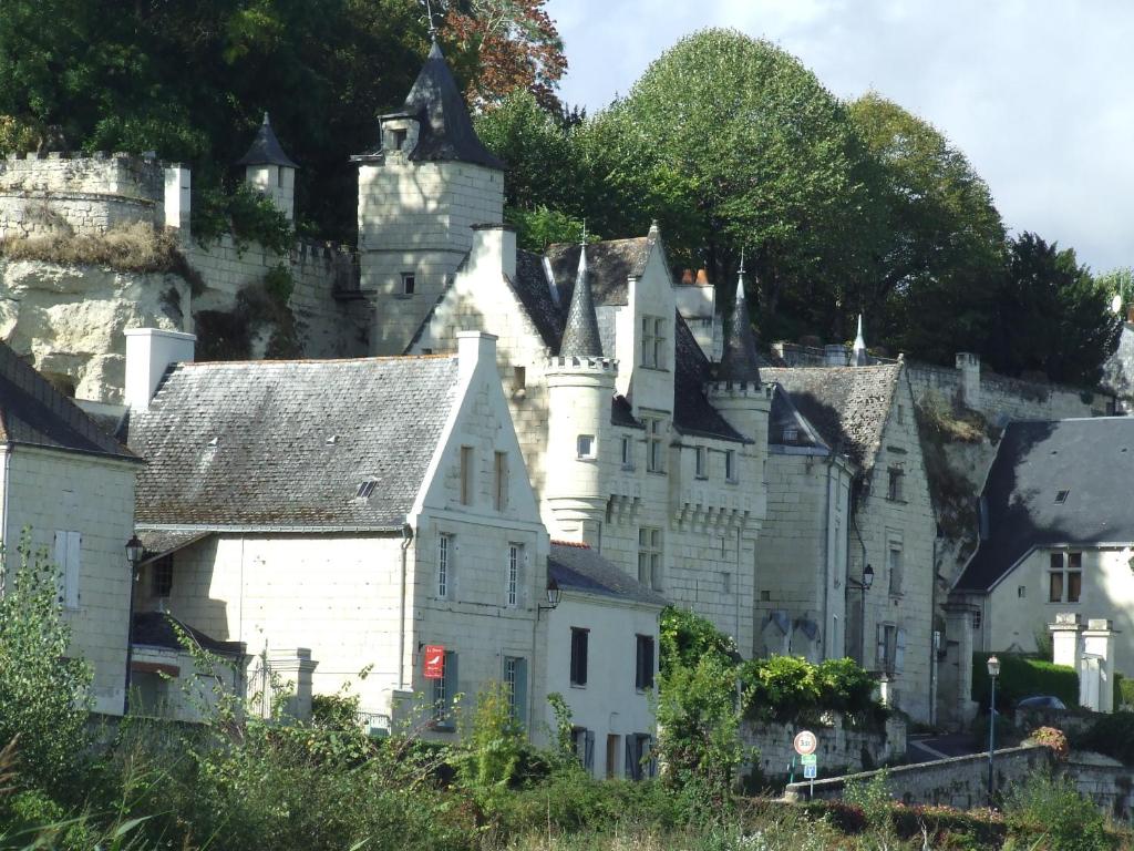 Les cypres 87380 Magnac-Bourg