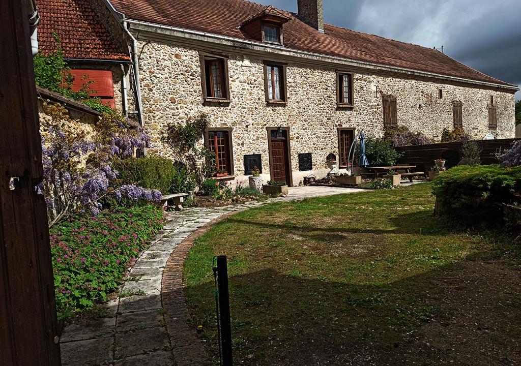 Les Dames de France 1 Rue Courbet, 51500 Ville-en-Selve