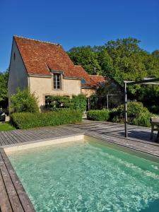 Maison de vacances LES DENISOTS 12/14 PERS PISCINE PRIVEE Les Denisots 89170 Lavau Bourgogne