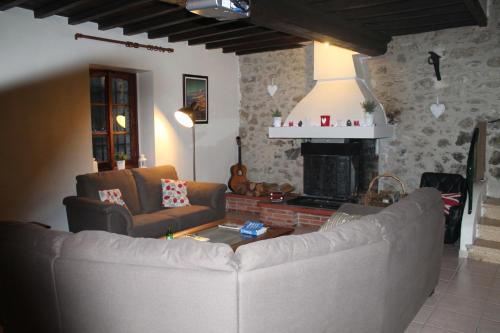 Les Ecuries, traditional stone farmhouse with pool