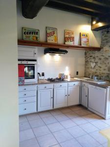 Les Ecuries, traditional stone farmhouse with pool