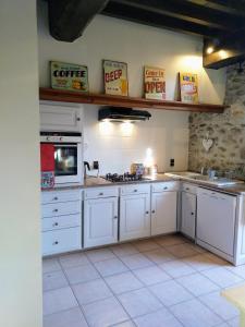 Maison de vacances Les Ecuries, traditional stone farmhouse with pool 5 Rue Neuve 66320 Marquixanes Languedoc-Roussillon